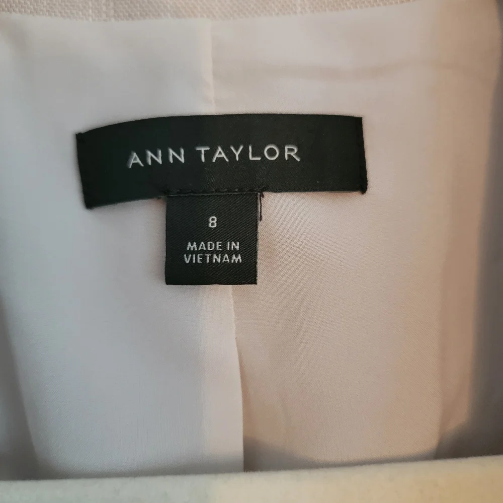 Ann Taylor Women's Beige Suit Set - Picture 3 of 4